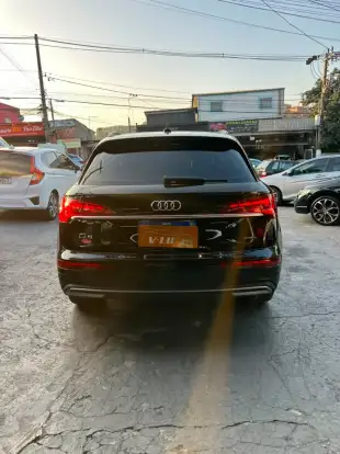 AUDI-Q5-2021