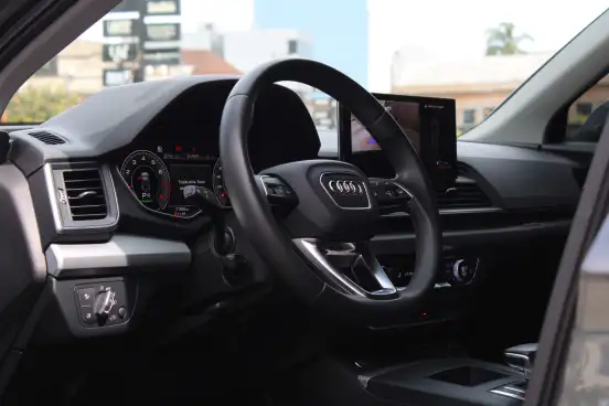AUDI-Q5-2021