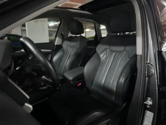 AUDI-Q5-2021