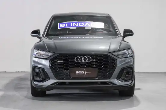 AUDI-Q5-2021