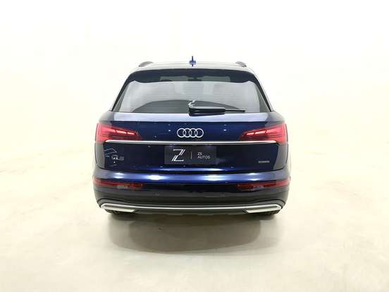 AUDI-Q5-2024