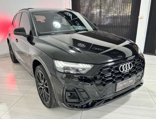 AUDI-Q5-2022