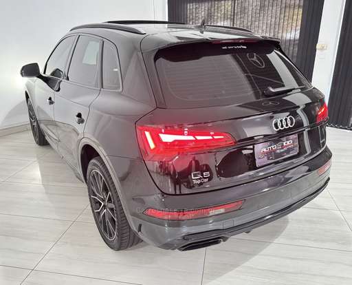 AUDI-Q5-2022