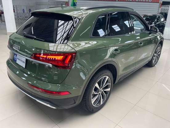 AUDI-Q5-2022