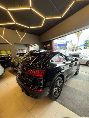 AUDI-Q5-2023