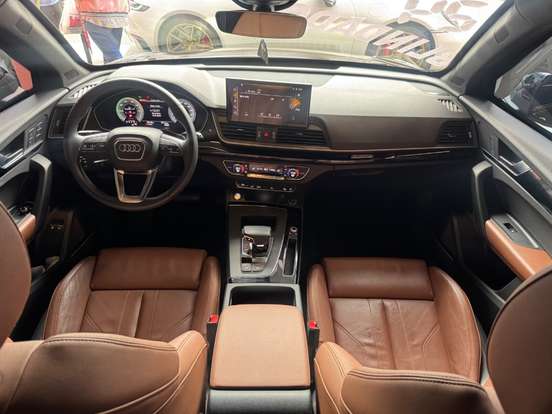 AUDI-Q5-2023