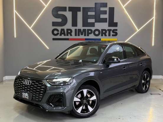 AUDI-Q5-2022