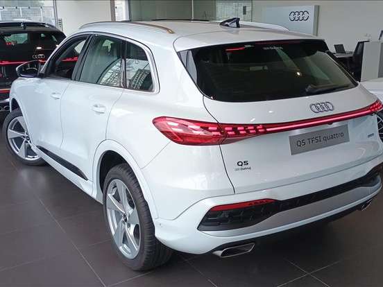 AUDI-Q5-2.0 TFSI GASOLINA ADVANCED QUATTRO S TRONIC AUDI-Q5-2025