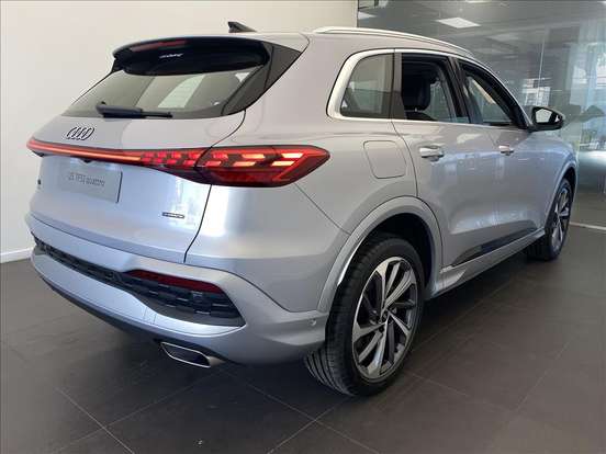 AUDI-Q5-2.0 TFSI GASOLINA DYNAMIC QUATTRO S TRONIC AUDI-Q5-2026