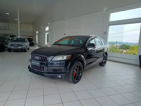 AUDI-Q7-2010