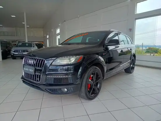 AUDI-Q7-2010