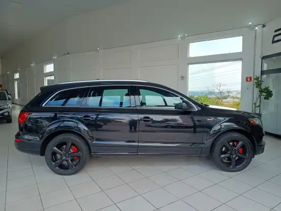 AUDI-Q7-2010