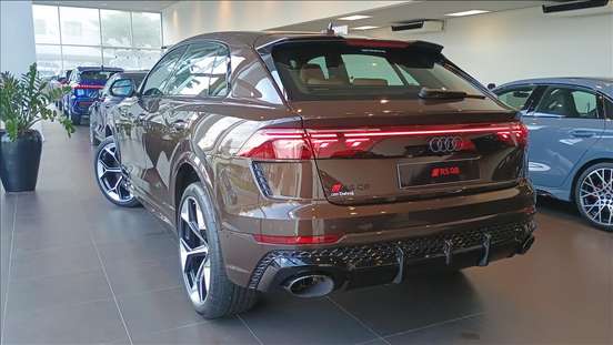 AUDI-RS Q8-2025