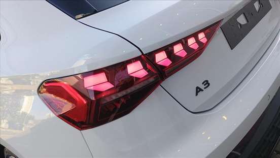 AUDI-RS3-2025