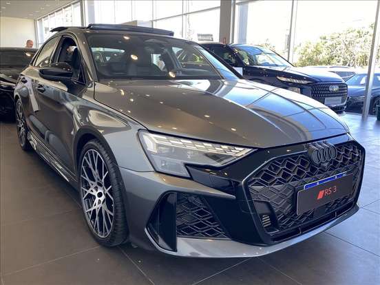 AUDI-RS3-2025