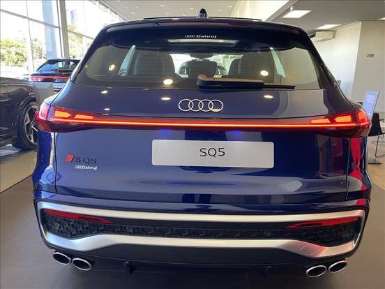 AUDI-SQ5-2025