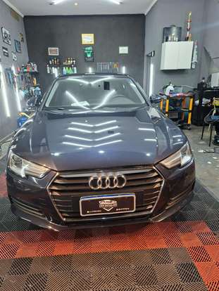 AUDI-A4-2017