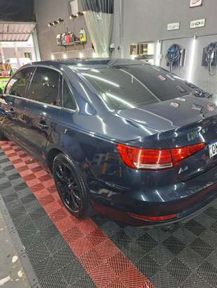 AUDI-A4-2017