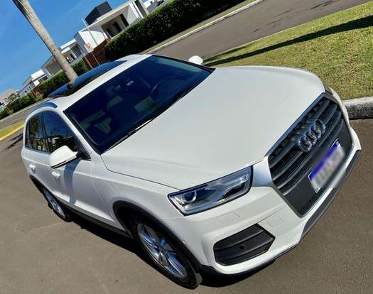AUDI-Q3-2018