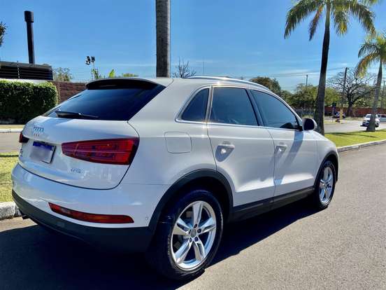 AUDI-Q3-2018