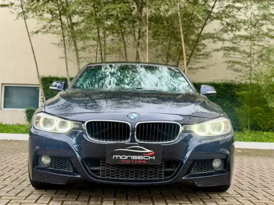 BMW-320i-2013