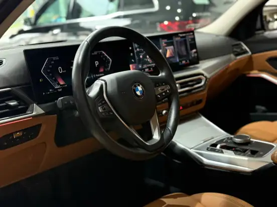 BMW-320i-2022