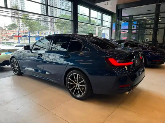 BMW-320i-2024