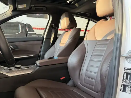 BMW-320i-2.0 16V TURBO FLEX M SPORT 10th ANNIVERSARY EDITION AUTOMÁTICO BMW-320i-2025