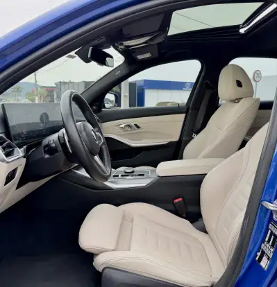 BMW-320i-2023