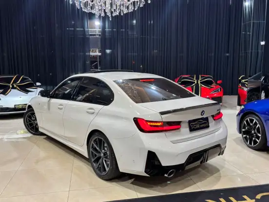 BMW-320i-2024
