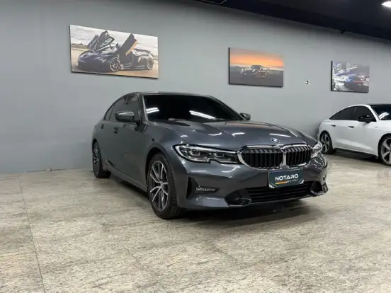 BMW-320i-2019