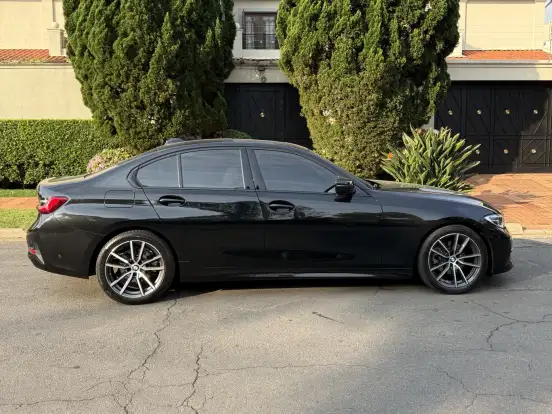 BMW-320i-2.0 16V TURBO GASOLINA SPORT GP AUTOMÁTICO BMW-320i-2020