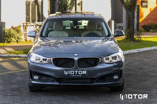 BMW-320i-2015