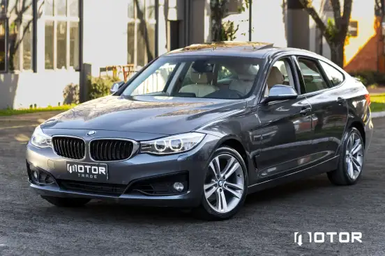 BMW-320i-2015
