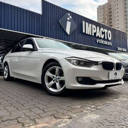 BMW-320i-2013
