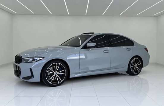 BMW-320i-2023