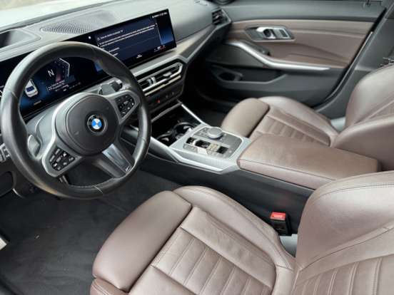 BMW-320i-2023