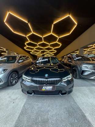 BMW-320i-2020