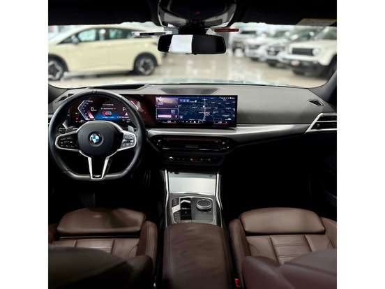 BMW-320i-2025