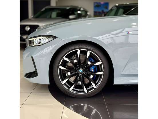 BMW-320i-2025