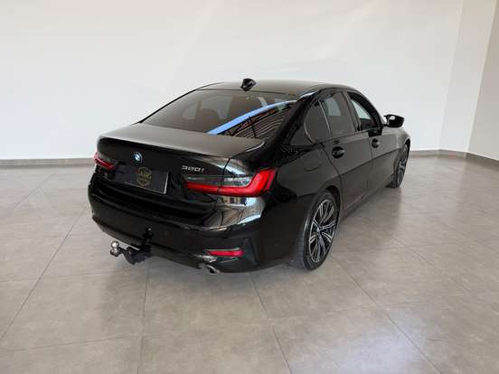 BMW-320i-2.0 16V TURBO GASOLINA GP AUTOMÁTICO BMW-320i-2020