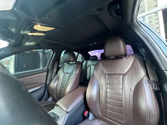 BMW-320i-2.0 16V TURBO GASOLINA M SPORT AUTOMÁTICO BMW-320i-2019