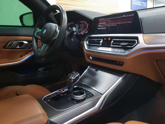 BMW-320i-2020