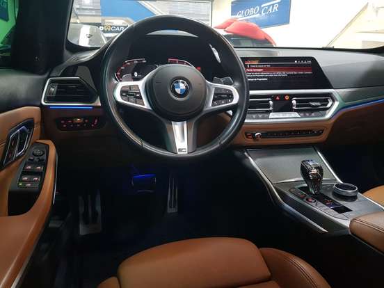 BMW-320i-2020