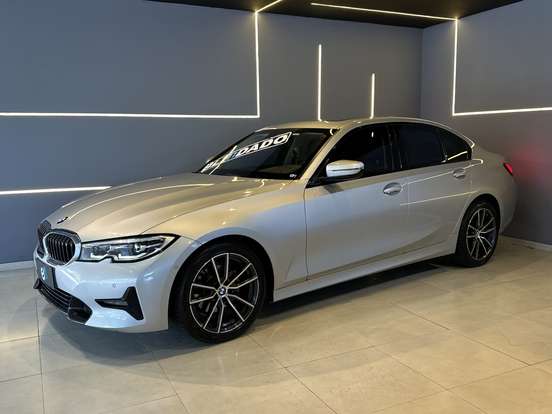 BMW-320i-2019