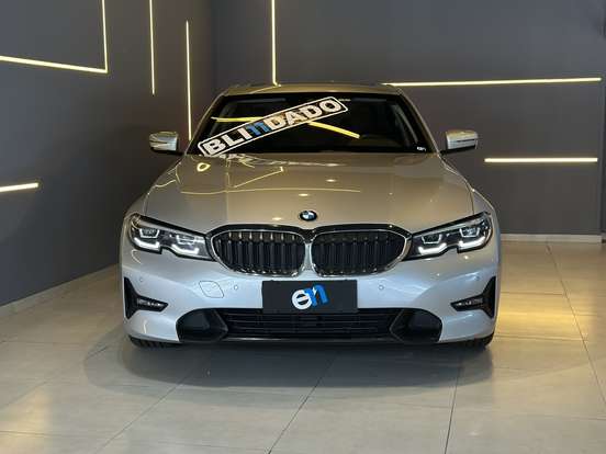BMW-320i-2019