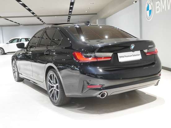 BMW-320i-2.0 16V TURBO GASOLINA SPORT GP AUTOMÁTICO BMW-320i-2019