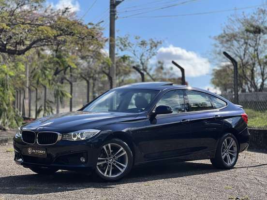 BMW-320i-2015