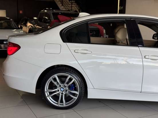 BMW-320i-2.0 M SPORT GP 16V TURBO ACTIVE FLEX 4P AUTOMÁTICO BMW-320i-2015