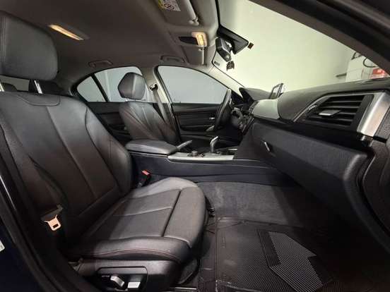 BMW-320i-2.0 SPORT 16V TURBO ACTIVE FLEX 4P AUTOMÁTICO BMW-320i-2016
